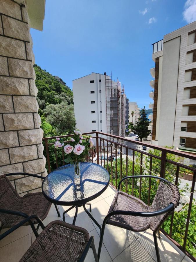 Bela Kuca Studio Apartments-Na Korak Do Mora-A Step To The Sea Rafailovici Ngoại thất bức ảnh