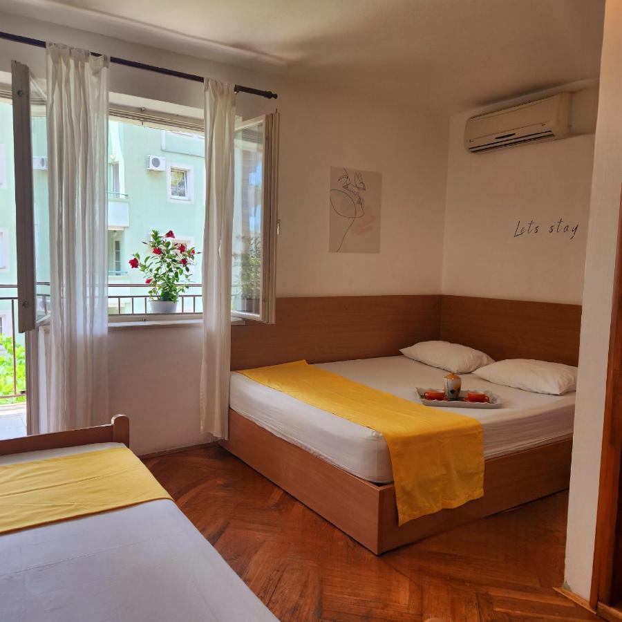 Bela Kuca Studio Apartments-Na Korak Do Mora-A Step To The Sea Rafailovici Ngoại thất bức ảnh