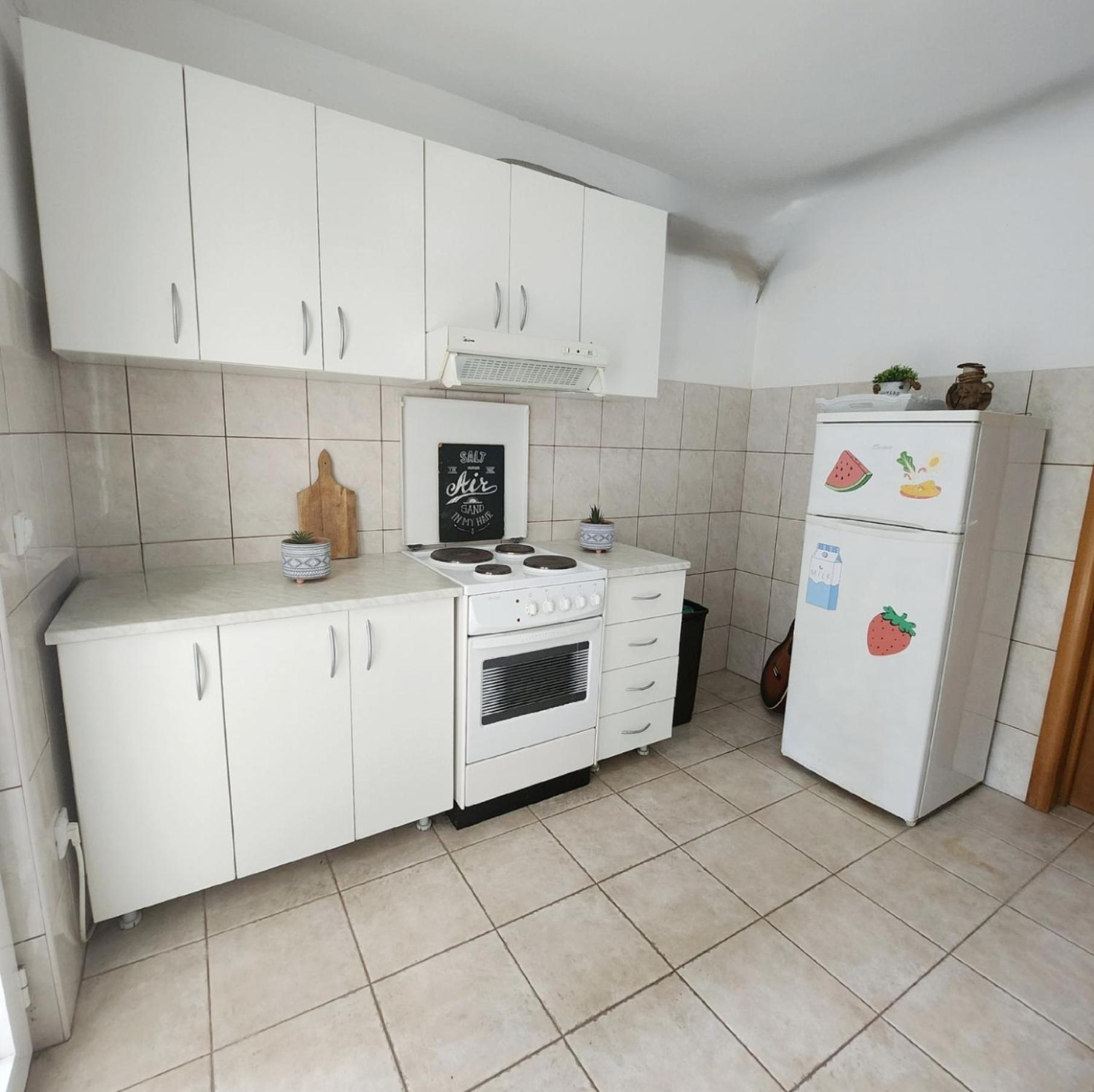 Bela Kuca Studio Apartments-Na Korak Do Mora-A Step To The Sea Rafailovici Ngoại thất bức ảnh