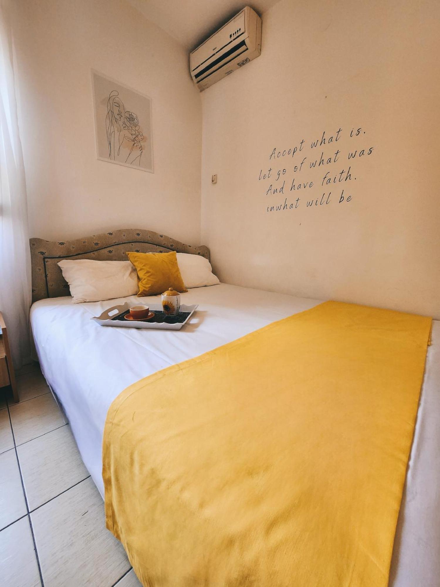 Bela Kuca Studio Apartments-Na Korak Do Mora-A Step To The Sea Rafailovici Ngoại thất bức ảnh