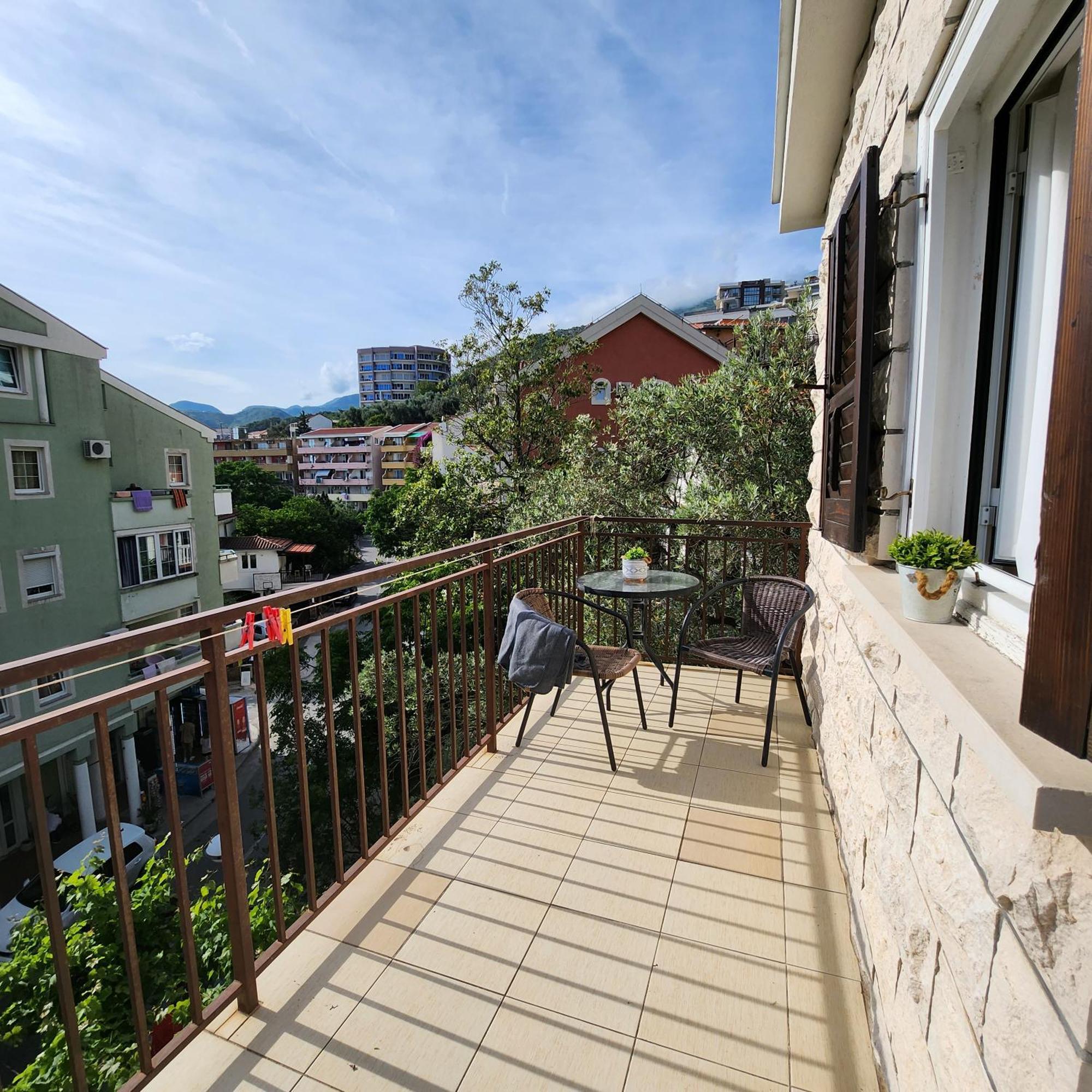 Bela Kuca Studio Apartments-Na Korak Do Mora-A Step To The Sea Rafailovici Ngoại thất bức ảnh