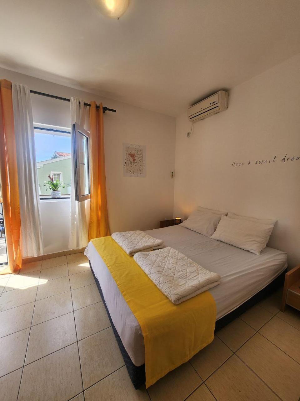 Bela Kuca Studio Apartments-Na Korak Do Mora-A Step To The Sea Rafailovici Ngoại thất bức ảnh